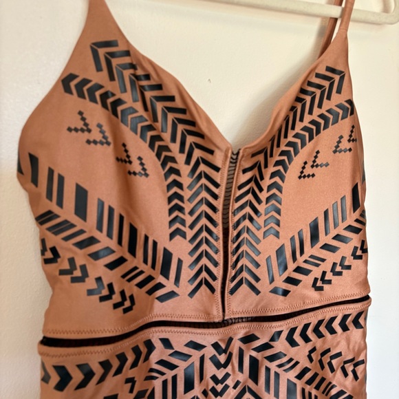 Biliblond Kim One Piece Swimsuit Gold Black XL Straps Cheeky - Picture 5 of 16